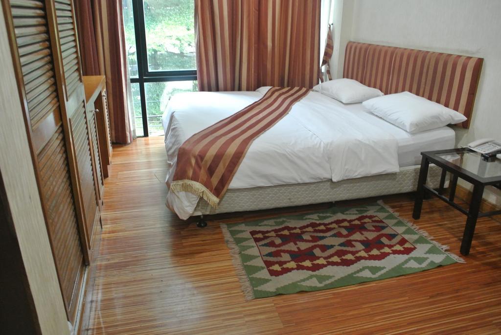 Sun City Hotel Бангкок Номер фото